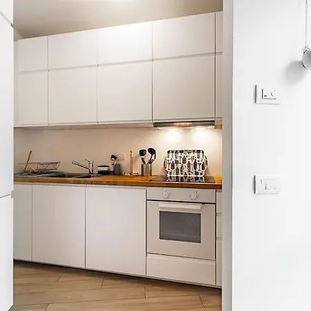 Historic Center-navigli Private Terrace 4 Pax Wifi *