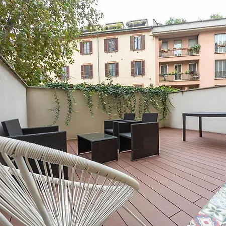 Historic Center-navigli Private Terrace 4 Pax Wifi Appartement