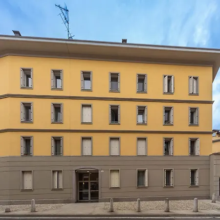 Historic Center-navigli Private Terrace 4 Pax Wifi