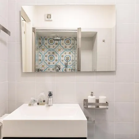 Apartament Quiet Only A Few Steps Away From Mm Ptvenezia Mediolan