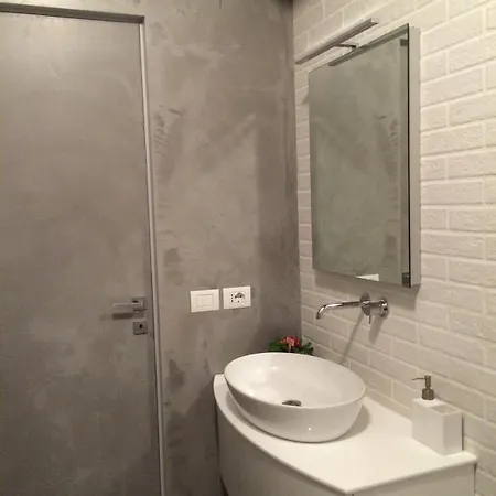 Cozy In Paolo Sarpi With Balcony Апартаменты Милан