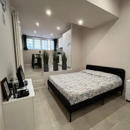 Appartamento Monolocale Piazza Gambara M1 *
