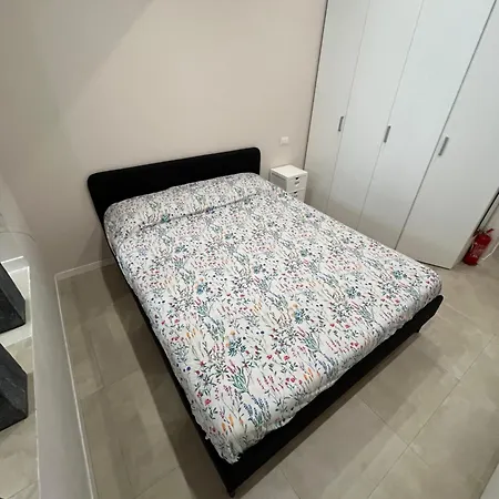 Monolocale Piazza Gambara M1 Mediolan