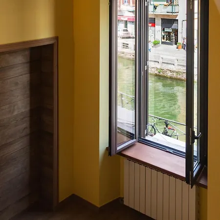 Youhosty - Nido Sui Navigli *