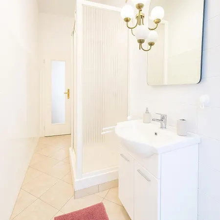 San Siro Ippodromo Fiera X4pax Апартаменты *