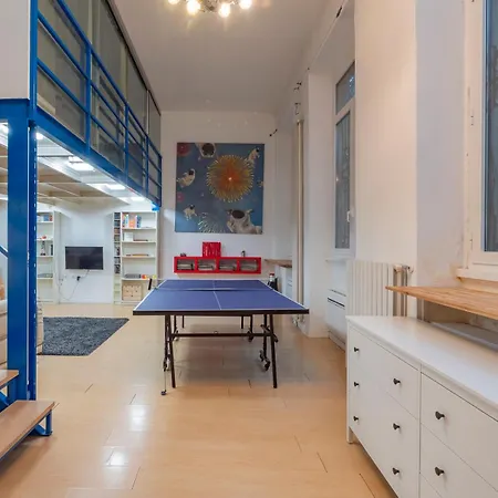 I-host - Ausonio 16 Mailand