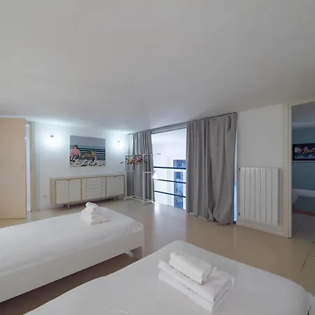 Daire I-host - Ausonio 16 *