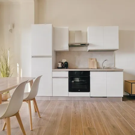 Hostmate - - Doria - Stazione Appartamento *