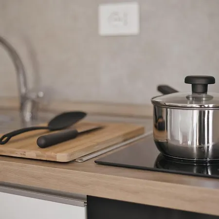 Hostmate - - Doria's Light - Stazione Appartement Milaan