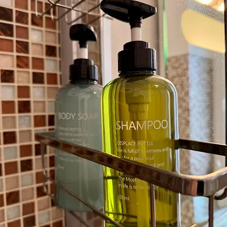 Lr Deluxe - Savoia 3 - Repubblica Милан