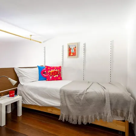 Apartament Guesthost - Charming 7 Stops From Duomo Mediolan