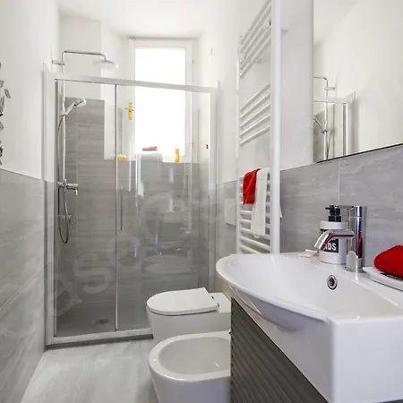 Guesthost - Charming 7 Stops From Duomo Mediolan