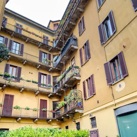 Guesthost - Charming 7 Stops From Duomo * 밀라노