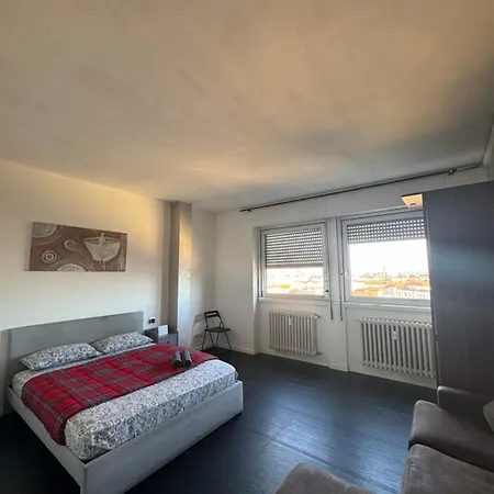 Farini House ميلان