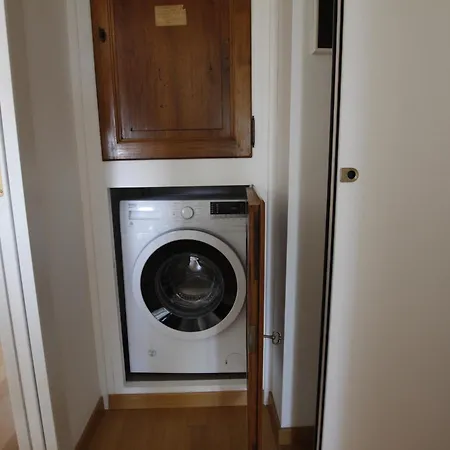 Caccialepori, Luminoso E Comodissimo Con Ac E Lift Lägenhet