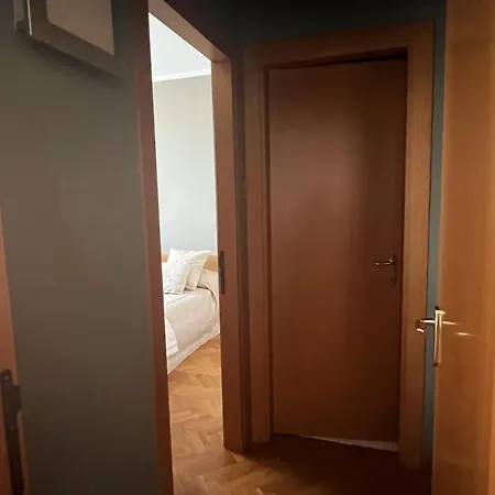 Arts At Sempione District 아파트 *