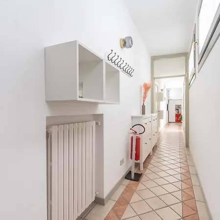 Apartman Sunny With Terrace In Center By Rentopolis