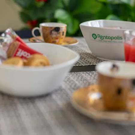 Sunny With Terrace In Center By Rentopolis Apartman