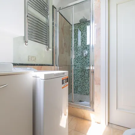 Apartman Sunny With Terrace In Center By Rentopolis *