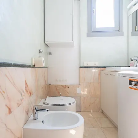 Apartman Sunny With Terrace In Center By Rentopolis Milánó