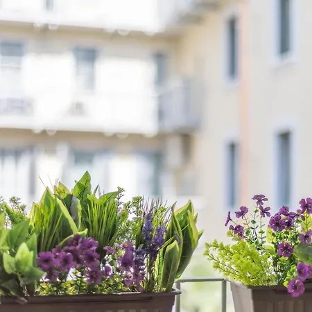 Sunny With Terrace In Center By Rentopolis *