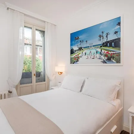 Contempora - Refined And Bright One-bedroom Near Metro M4 - Dateo * Милан