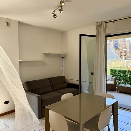 Lr Deluxe - Innovazione 22 * Milan