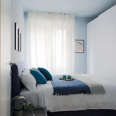 The Rent - Modern And Cozy One-bedroom In Piazza Naples * Milan