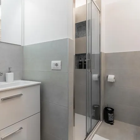 Stylish Retreat In The Tortona District By Mastery Apartament