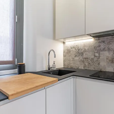 Apartament Stylish Retreat In The Tortona District By Mastery