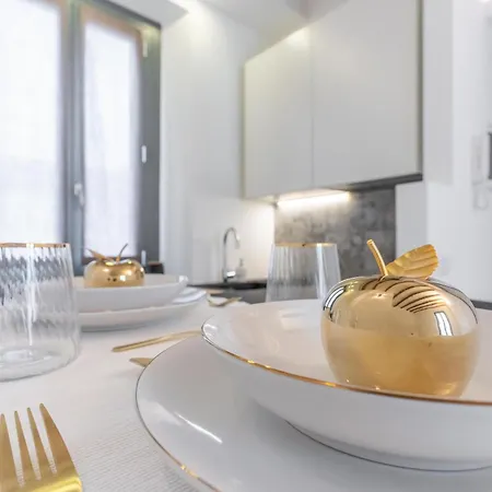 Stylish Retreat In The Tortona District By Mastery Apartament