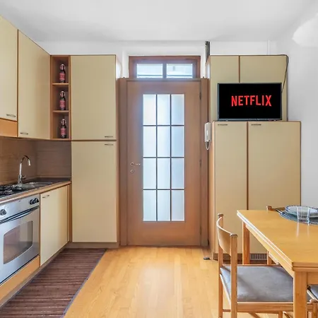 Apartment Ca2 - Loreto - Duomo- 10 Minutes From The Duomo - *