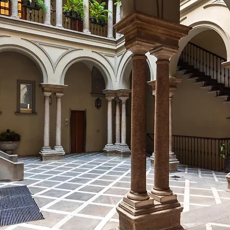 Appartement Youhosty - Montenapoleone Noble Flat Milan