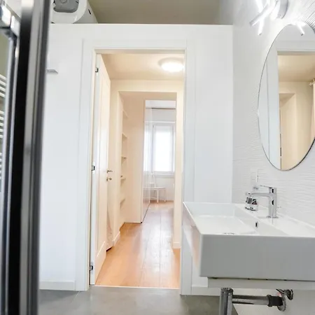 Piranesi Boutique - Modern Design 5 Mins From Linate Airport Apartment