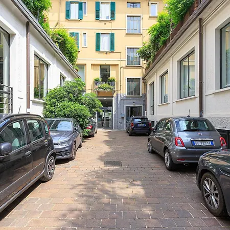 Peaceful, In The Center Of Garibaldi Train Station Brera