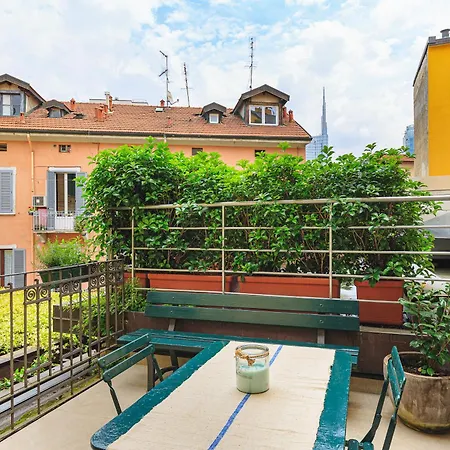 Luxury Terrace In The Center Of Garibaldi Train Station Brera شقة ميلان