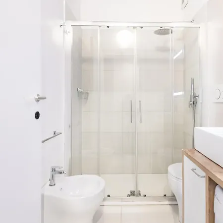 Easylife - - Balbo 10 - Bocconi Milánó
