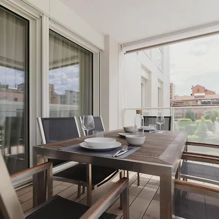Gohost - Terrace Walking Distance From Station Apartment *