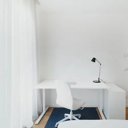 Gohost - Terrace Walking Distance From Station