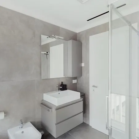 Gohost - Terrace Walking Distance From Station * Mailand
