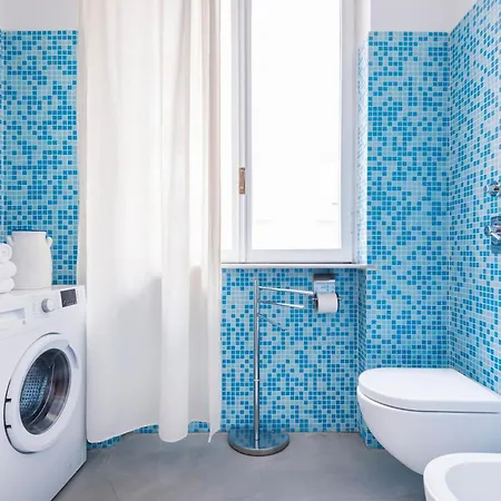 Gorgeous Flat In The Design District Apartman