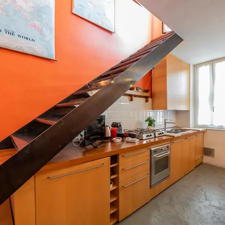 Paolo Sarpi, 36 - Inside Apartment Milan