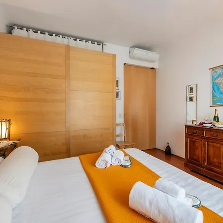 Easylife - Attico Duplex Chinatown Appartamento