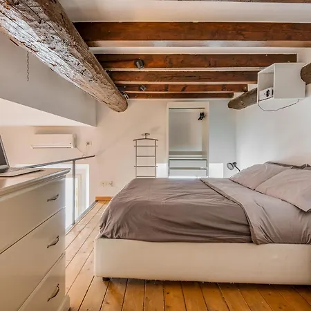 Loftino Bocconi - La Vista *