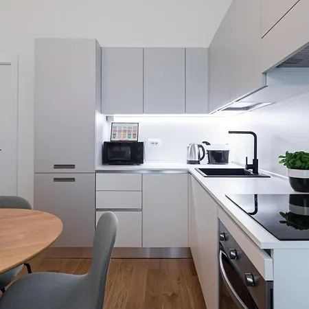 Italianway Comfort - Cialdini 85 Apartment