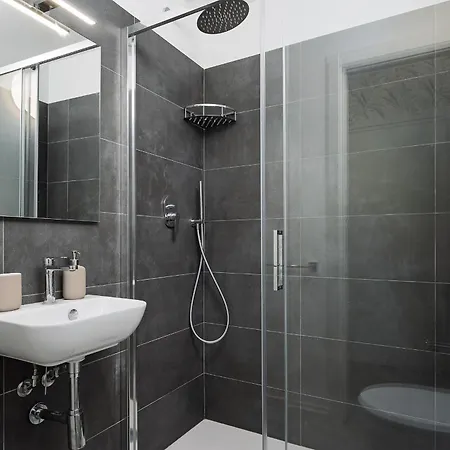 Classbnb - Two Design Lofts With Private Entrances Apartmán