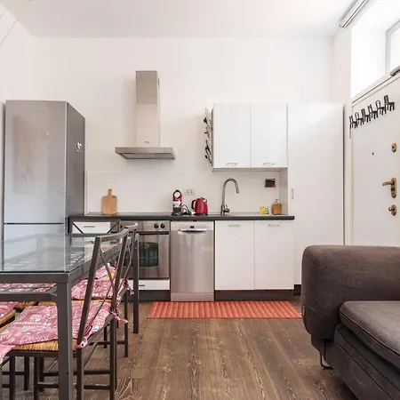 Open Space Ludovico Navigli מילאנו