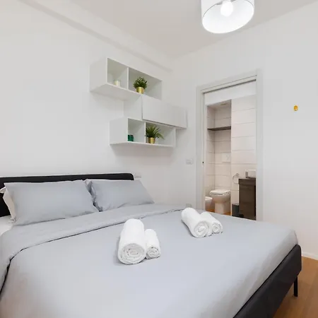 Daire Luxury Melzo 8 - Porta Venezia *