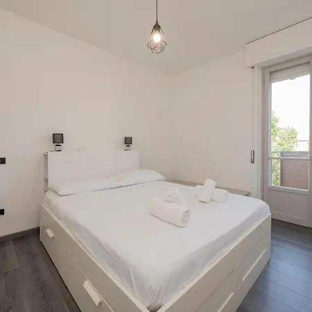 Apartament I-host - Omero 17