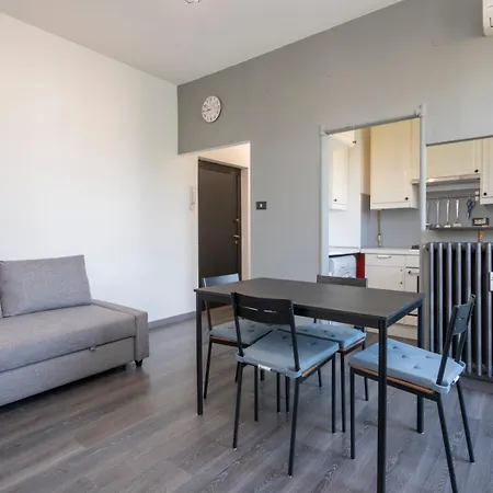 Apartament I-host - Omero 17 Mediolan